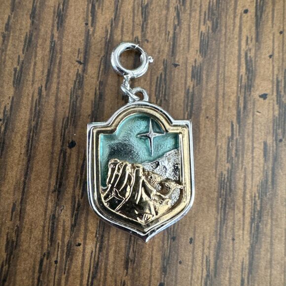 Sarah Coventry Jewelry - Vintage 1978 Sarah Coventry Limited Edition Three Wise Men Christmas Charm